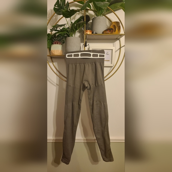 Lazuli Sculpt Leggings - Picture 1 of 6